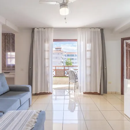 Go2tenerife Apart'smile Americas Center & Heated Pool * Playa de las Américas